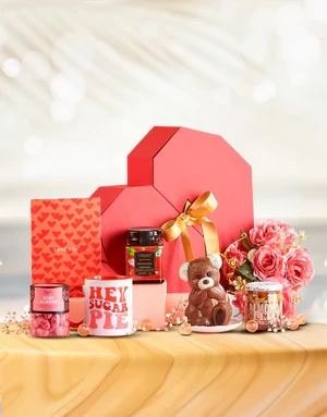 Gift hampers & showcase